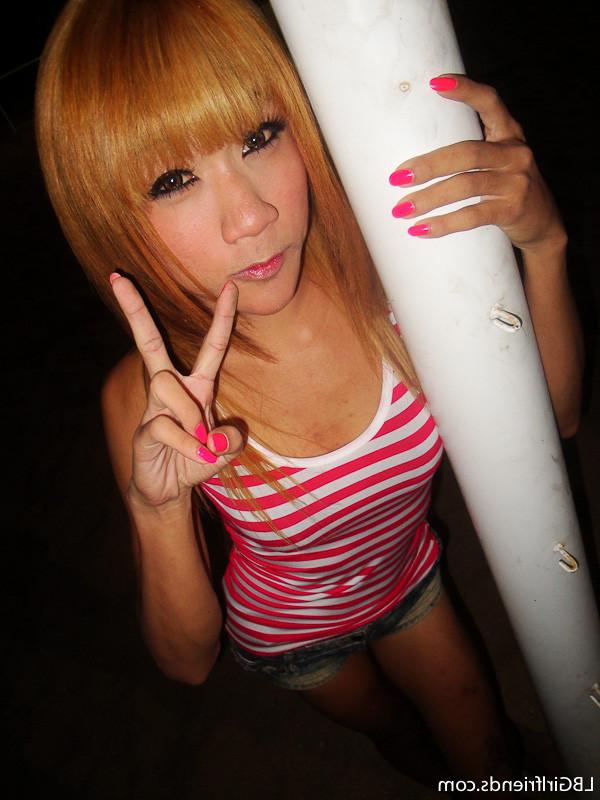 15P Hot Blonde Ladyboy Girlfriend Exposing Her Big Shemale Cock