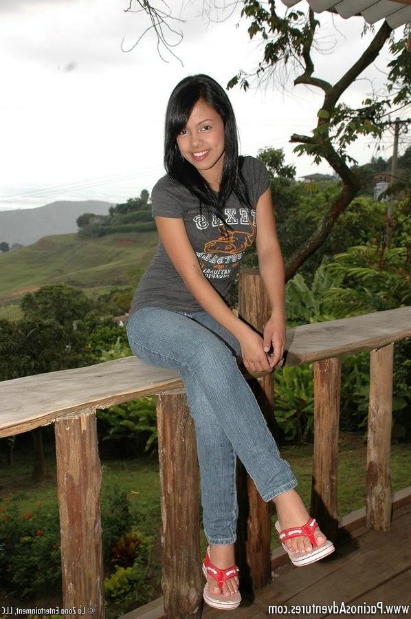 14P Gigi's hot petite body knows how to work a guy