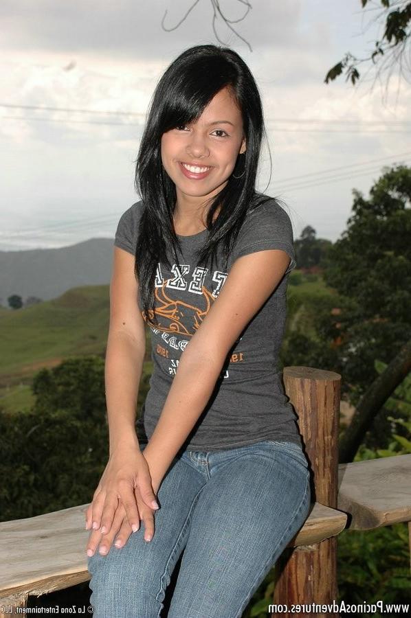 14P Gigi's hot petite body knows how to work a guy