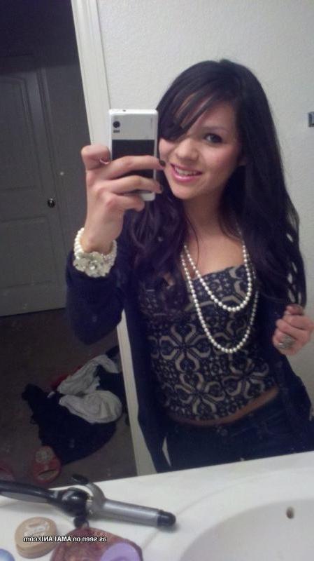 14P Naughty Spanish chick stripping naked while selfshooting