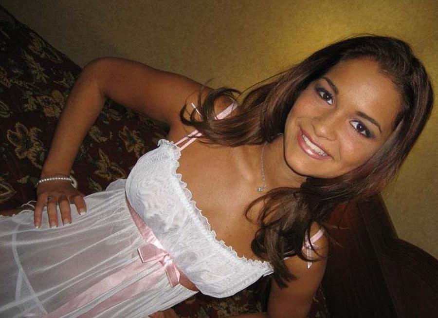 15P Hot and sexy amateur Spanish chicas