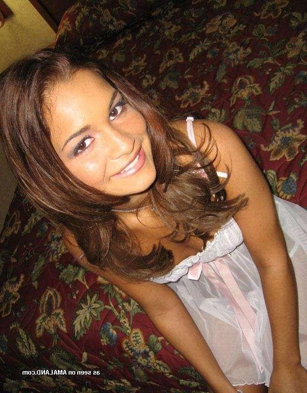 15P Hot and sexy amateur Spanish chicas
