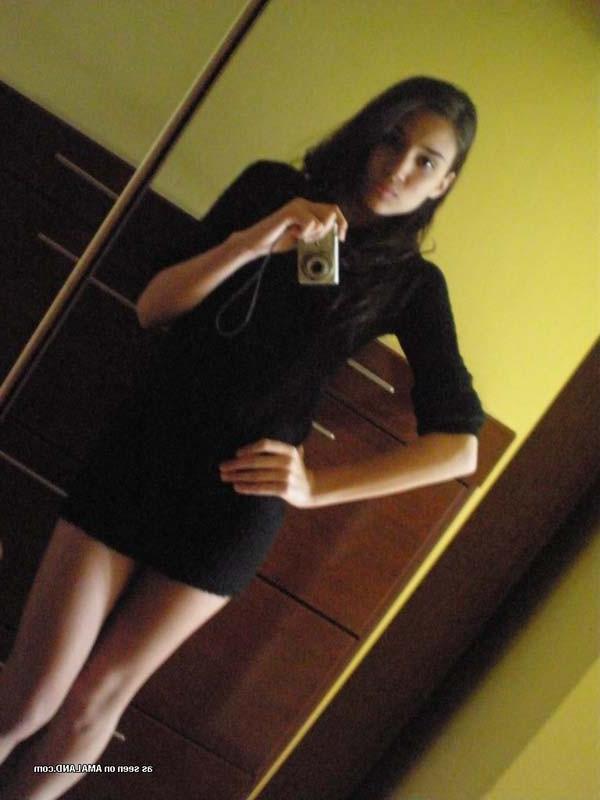 16P Collection of a sexy Spanish senorita's selfpics