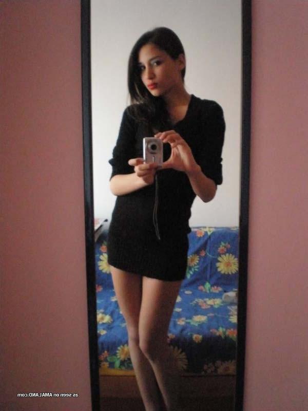 16P Collection of a sexy Spanish senorita's selfpics