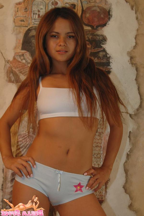 15P Bella in Sport Bra