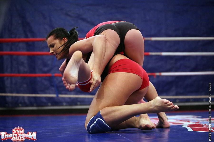 16P Melissa Ria brunette babe in catfight with lezdom