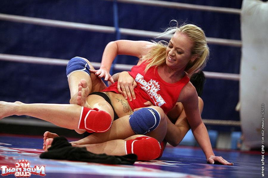 16P Melissa Ria brunette babe in catfight with lezdom