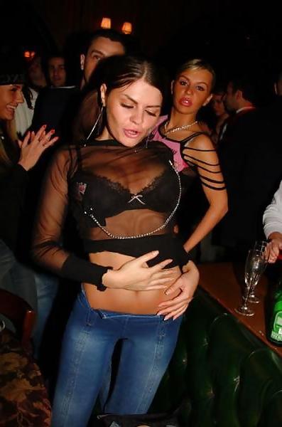 25P Beautys in boots and jeans