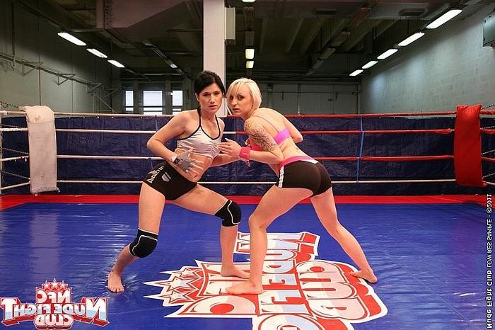 16P Lucy Belle babe in catfight with lezdom Paige Fox