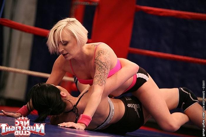 16P Lucy Belle babe in catfight with lezdom Paige Fox