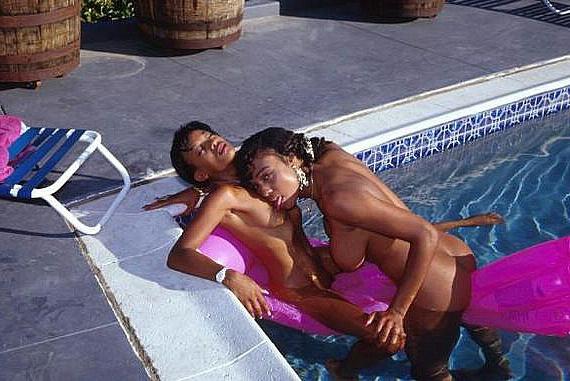 20P Swimming pool ebony lesbian couple sex