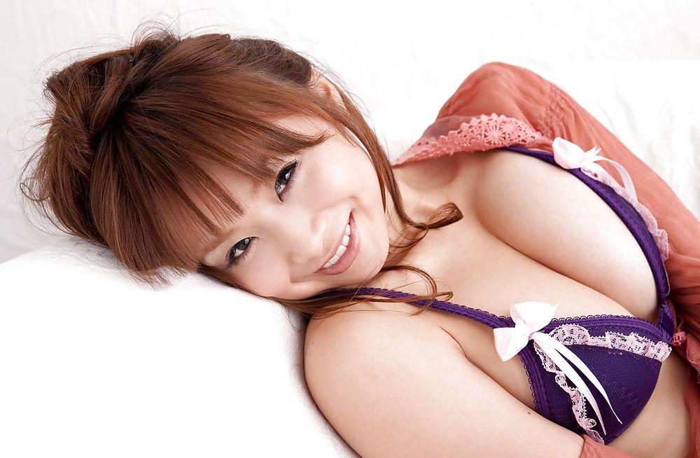 25P Japanese Bikini Babes-Akina Aoshima (2)