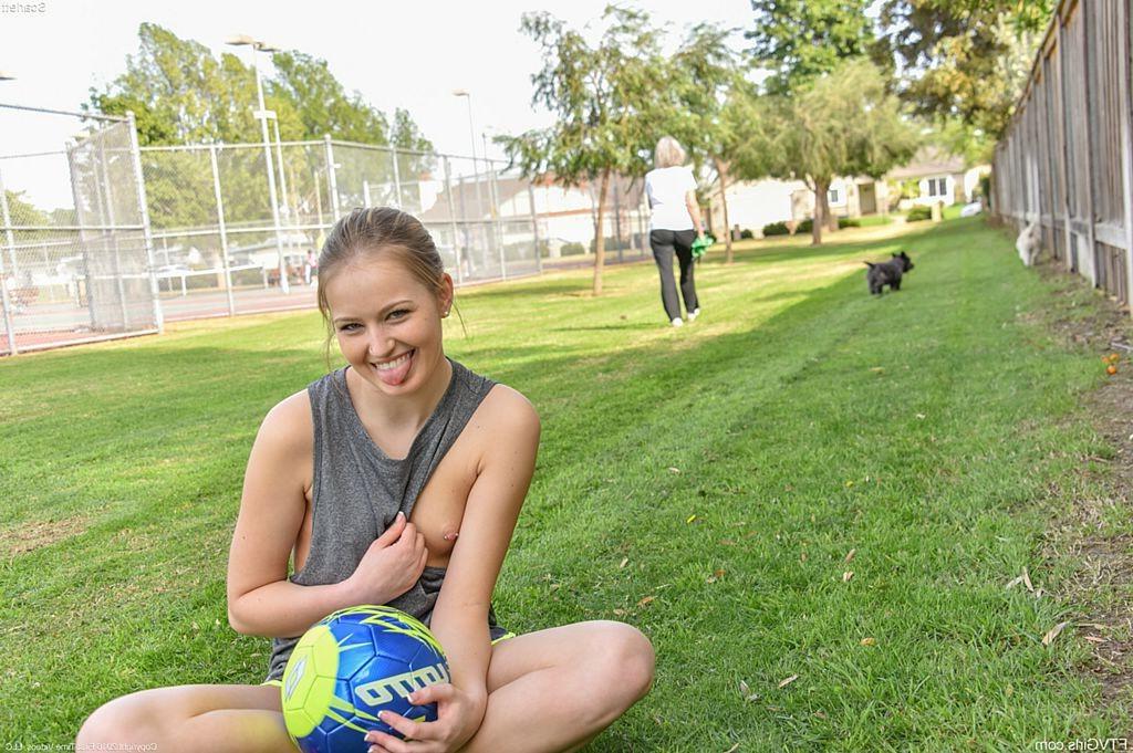 15P Soccer Teen Pussy