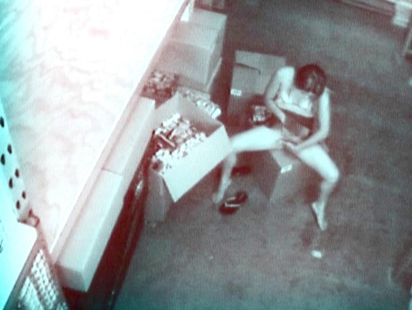 16P dirty skank caught fingering herself on hidden camera