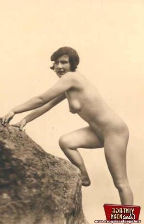 12P Naughty vintage ladies posing nude outside in the garden