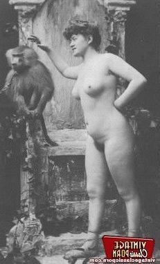 12P Naughty vintage ladies posing nude outside in the garden