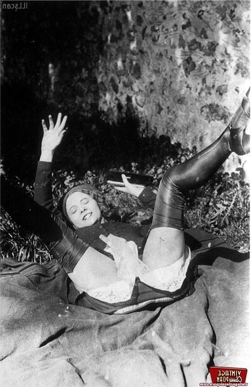 12P Naughty vintage ladies posing nude outside in the garden