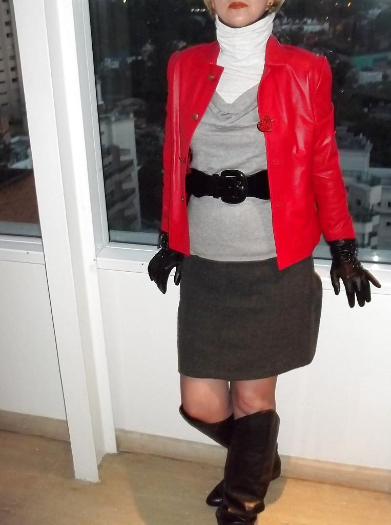 25P Old milf whore slave