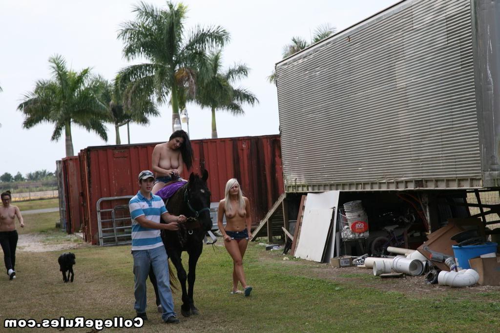 15P Amateur college teen threesome on nature retreat