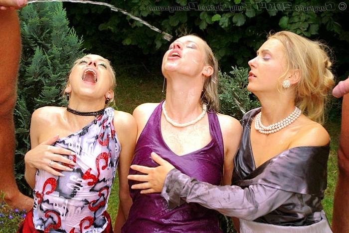 16P Watersports groupsex in the garden