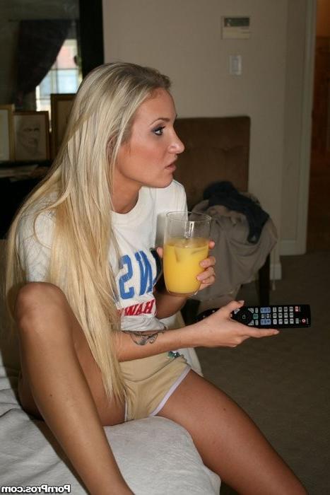 12P Sport Fan Slut 