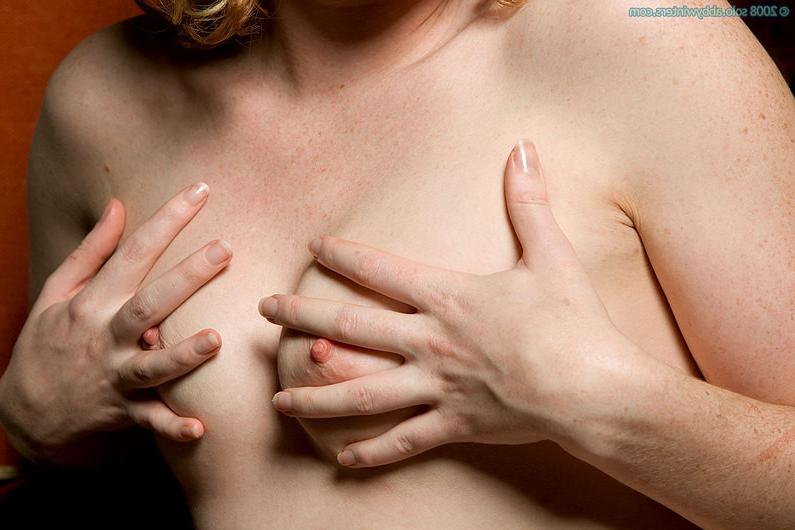 16P Perky Lil Tit Redhead in Panties Bares Genuine Ginger Pubes