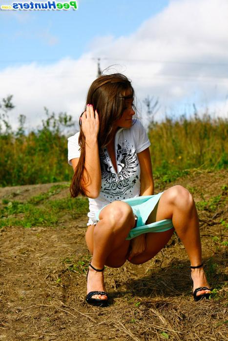 16P Model caught urinating alfresco at the countryside