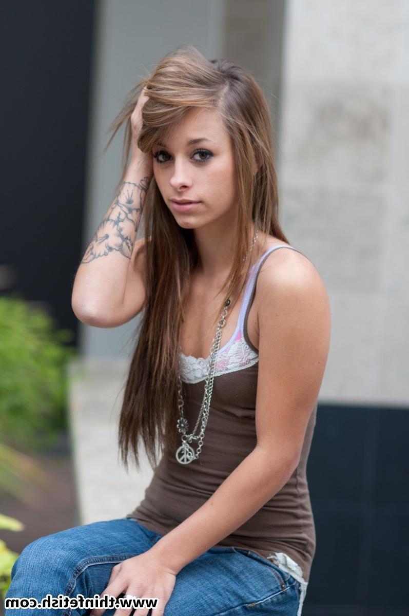 16P Skinny petite girl nude
