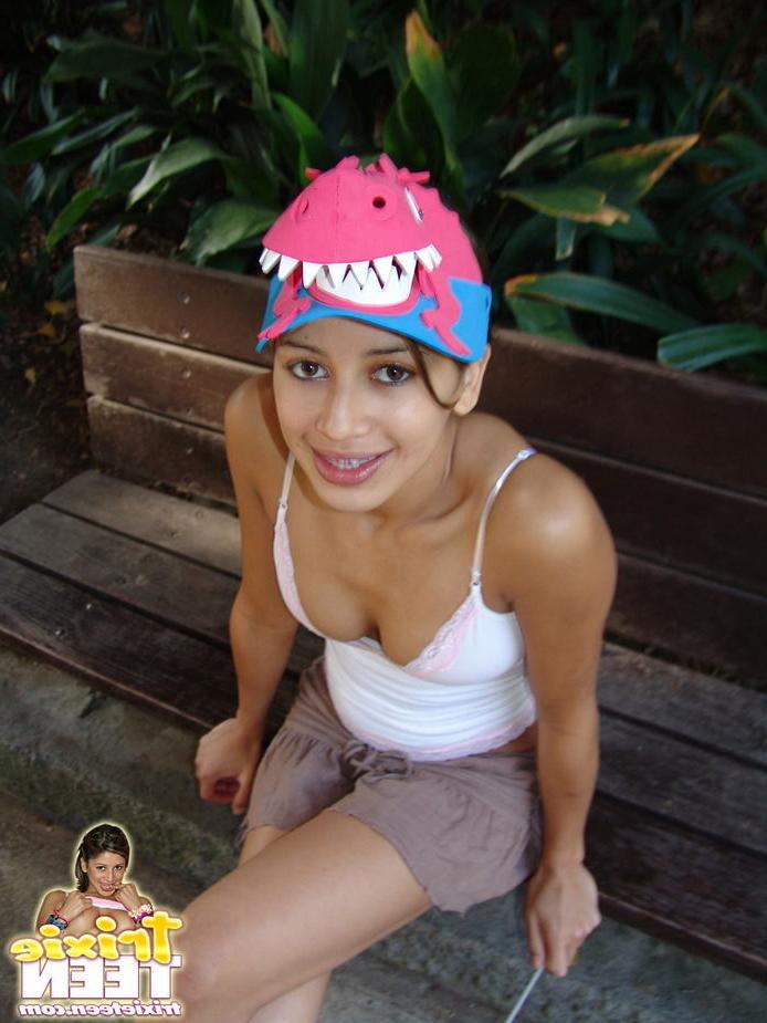 15P Perky little 18 year old Trixie teasing at the zoo