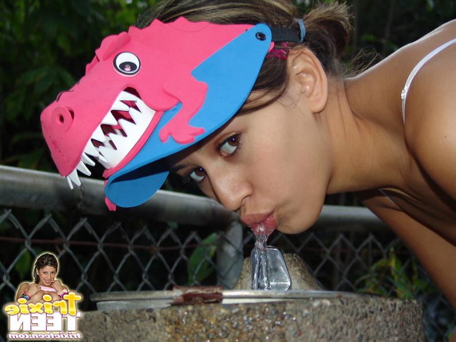 15P Perky little 18 year old Trixie teasing at the zoo