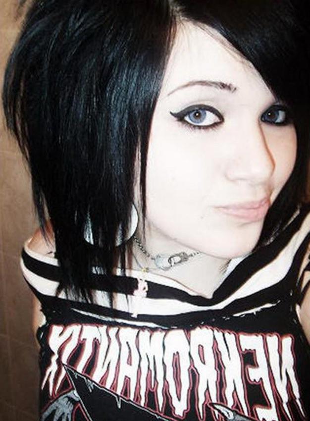 15P Hot Emo Punks Flashing Perky Tits And Pussies