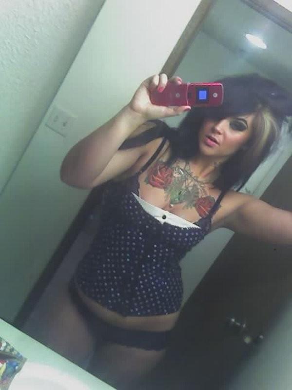 15P Emo Punks Self Flashing Perky Little Tits