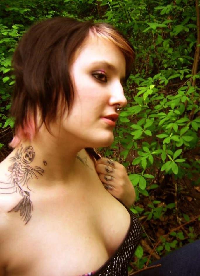 15P Hot Emo Girlfriends Flashing Perky Titties