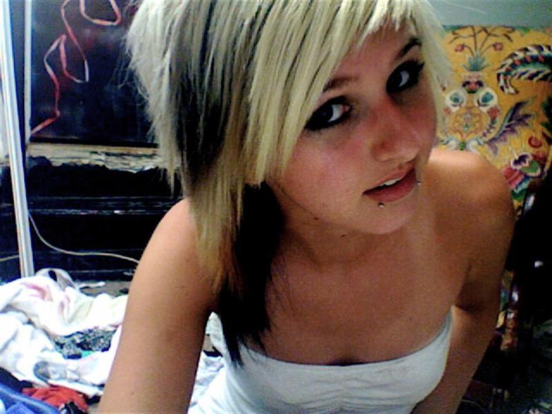 15P Hot Emo Girlfriends Flashing Insanely Perky Tits