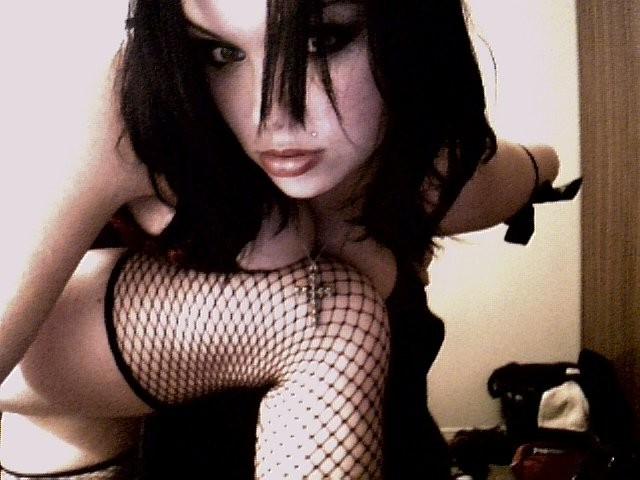 15P Hot Emo Girlfriends Flashing Insanely Perky Tits