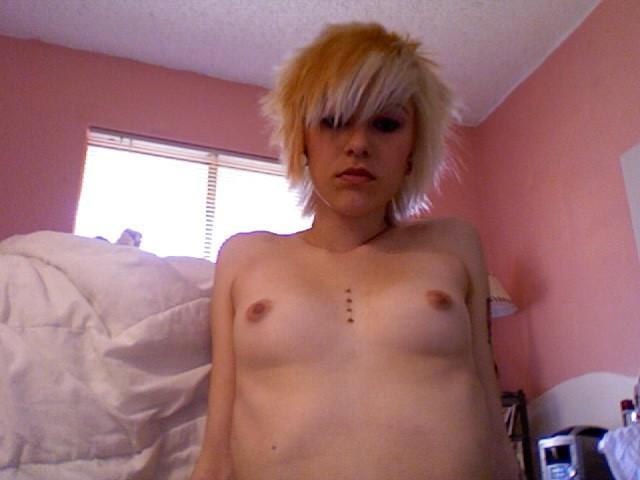 15P Hot Emo Girlfriends Flashing Insanely Perky Tits