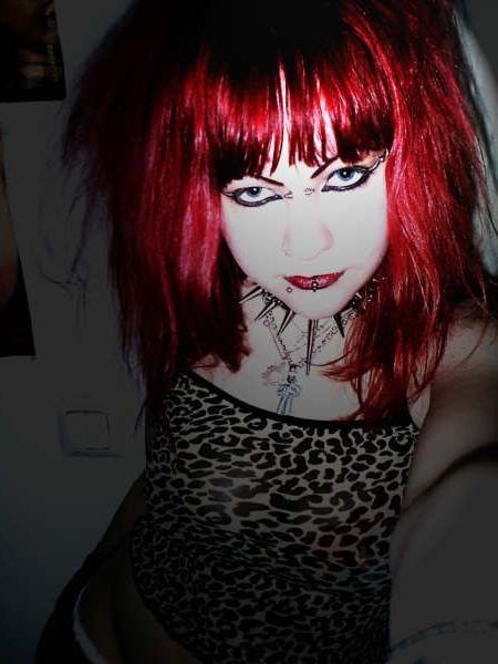 12P Hot Emo Girlfriends Exposing Pale White Flesh
