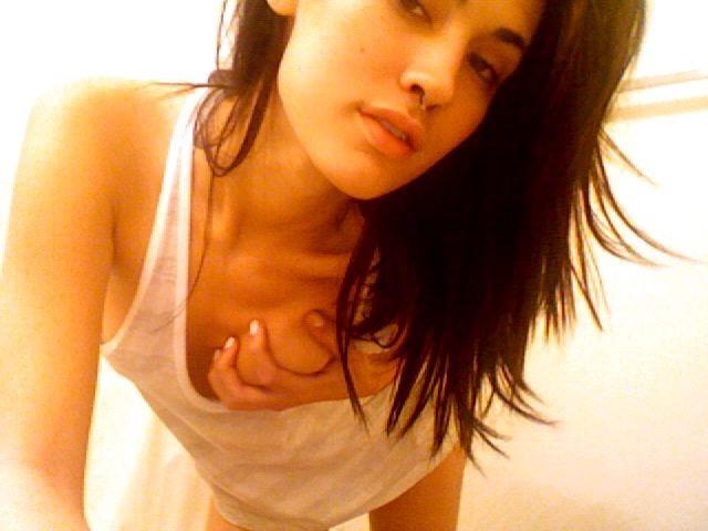 12P Sweet Emo Girls Exposing Soft Pale Flesh