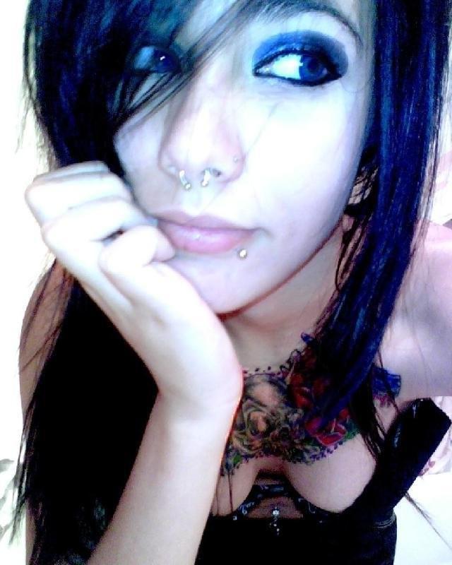 12P Sweet Emo Girls Exposing Soft Pale Flesh