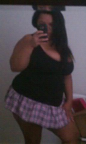25P Busty MzzJuly From SmutDates