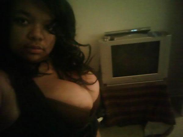 25P Busty MzzJuly From SmutDates