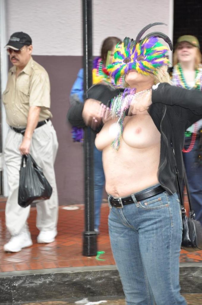 15P Mardi Gras Tit Flashing
