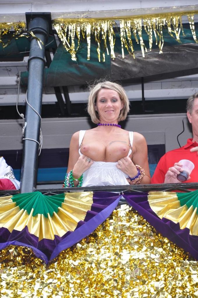15P Mardi Gras Tit Flashing