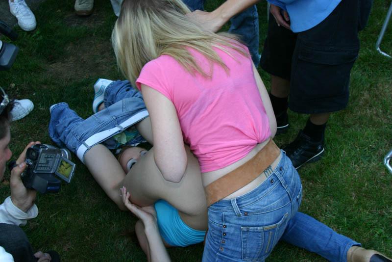 20P Hunk rubs his veiny manhood.