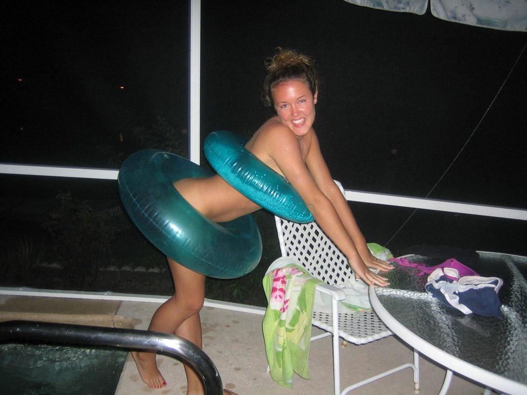 16P Assorted candid teen amateurs caught on camera showing skin