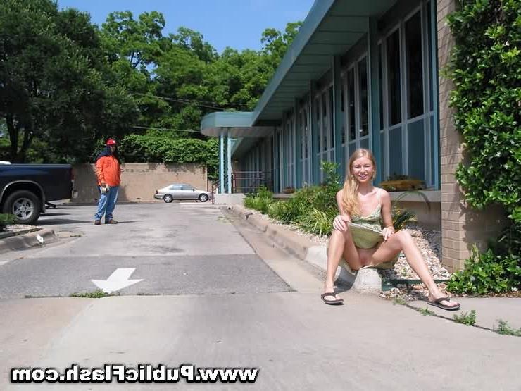 16P Perky Blonde Flashing Tits Outdoors in Austin City