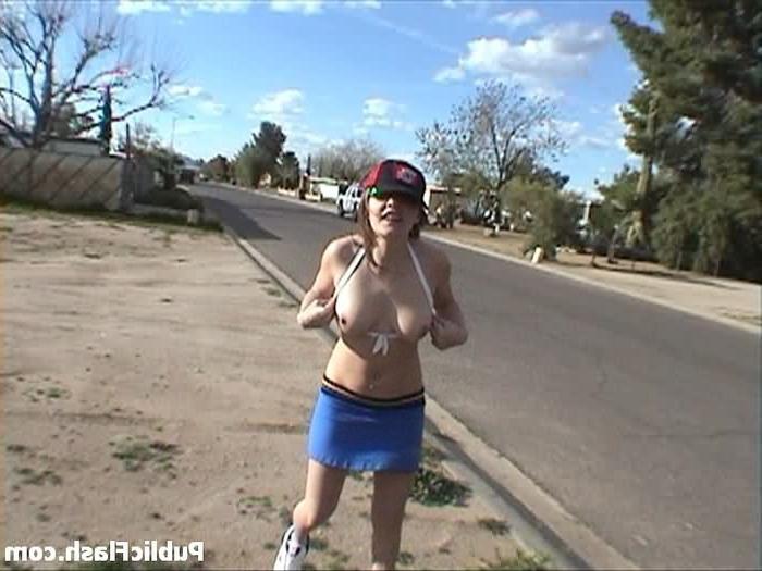 16P Crazy Layla on Wild  Flashing Frenzy Flashes Strangers