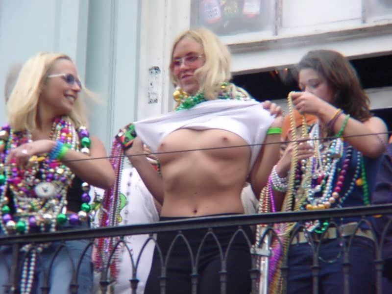 14P chicks naked at mardi gras and spring break