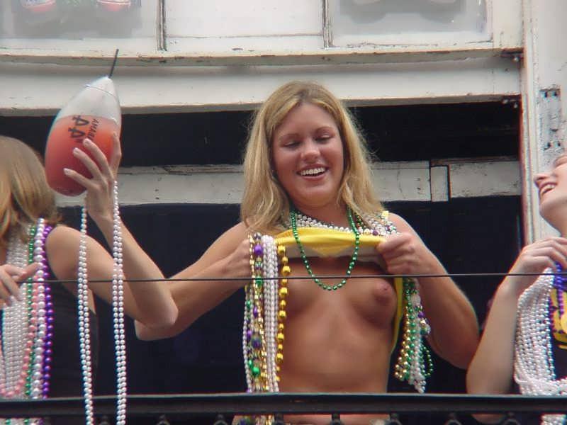 14P chicks naked at mardi gras and spring break