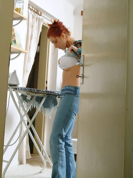 16P Big Tits Redhead Caught Stark Naked By Hidden Spycam